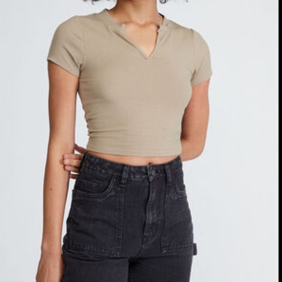 Notch t shirt - Picture 3 of 3